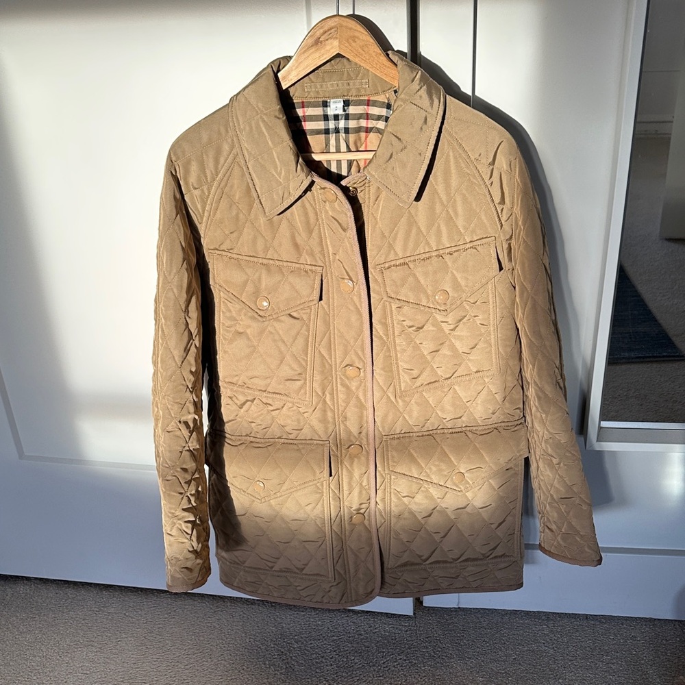 Burberry Quilted Thermoregulated/Insulated Beige Jacket, size Small.